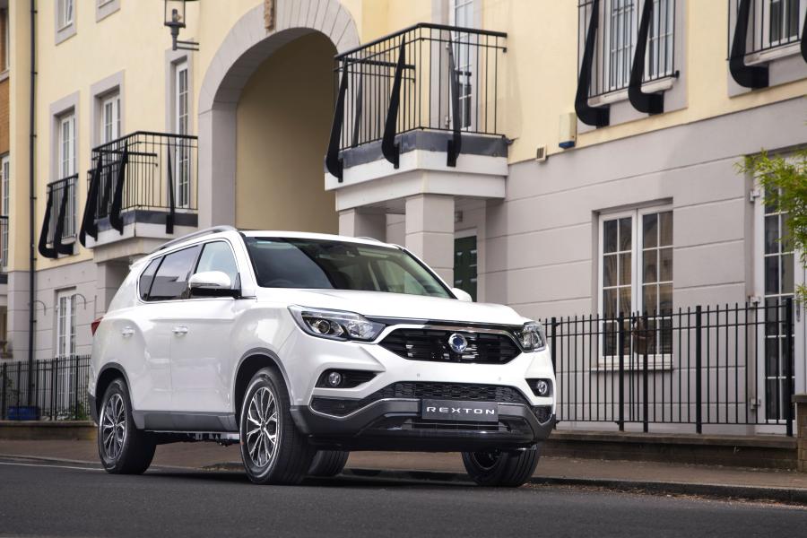  SsangYong Rexton ICE (Y400) 2019 года  (UK) (фото 17 из 26)